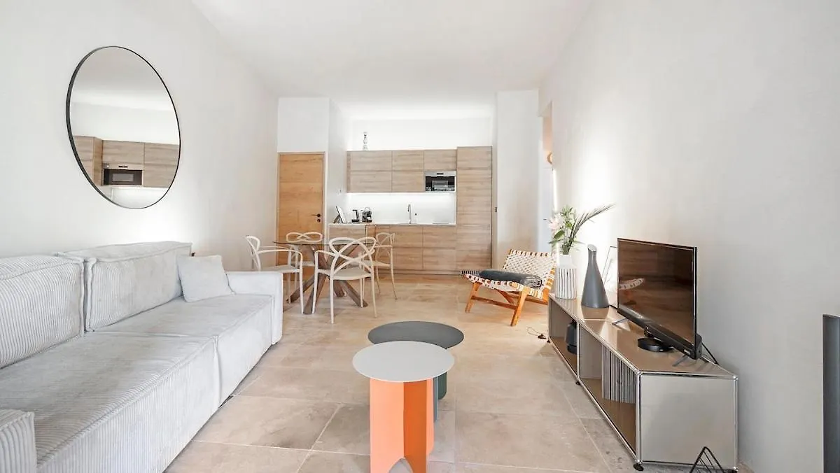 Luxueux Appartement Avec Terrase Sur La Mer Grimaud Apartment